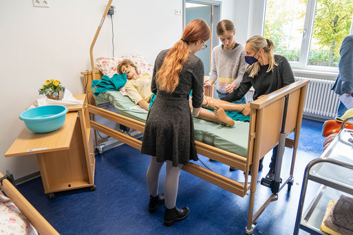 Bild vergrößern: Praxisraum fr die Ausbildung zur Pflegefachkraft in der BbS Beims Magdeburg