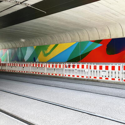 Gestaltung südliche Brücken-Widerlager Gleise 9 bis 13 am Magdeburger Hbf
