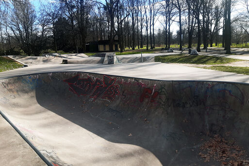 Blick auf die BMX und Skateanlage im Magdeburger Stadtpark Rotehorn