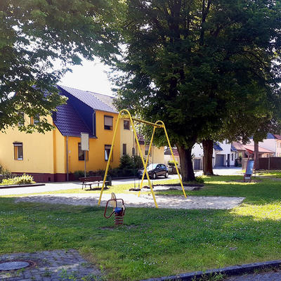 Bild vergrößern: Der Spielplatz Untere Siedlung in Beyendorf-Sohlen vor der Sanierung