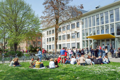 Bild vergrößern: Studieren in Magdeburg: Universittscampus