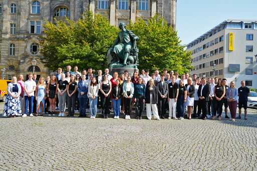 55 neue Auszubildende und Studierende der Stadtverwaltung Magdeburg