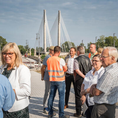 Gäste des Spatenstichs zum Denkmal des Magdeburger Rechts