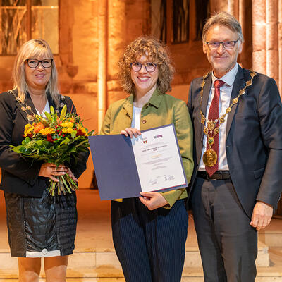 Oberbürgermeisterin Simone Borris, Jana Kröning und Prof. Dr. Jens Strackeljan