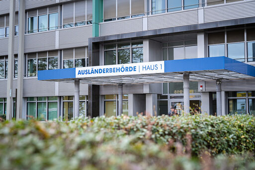 Haupteingang der Ausländerbehörde Magdeburg in den Neustädter Höfen