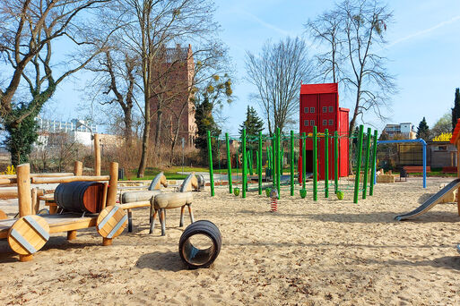 Bild vergrößern: Spielplatz Sieverstorstrae