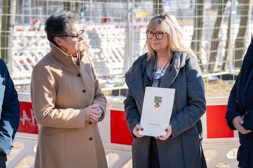 Ministerin Dr. Lydia Hüskens und Magdeburgs Oberbürgermeisterin Simone Borris